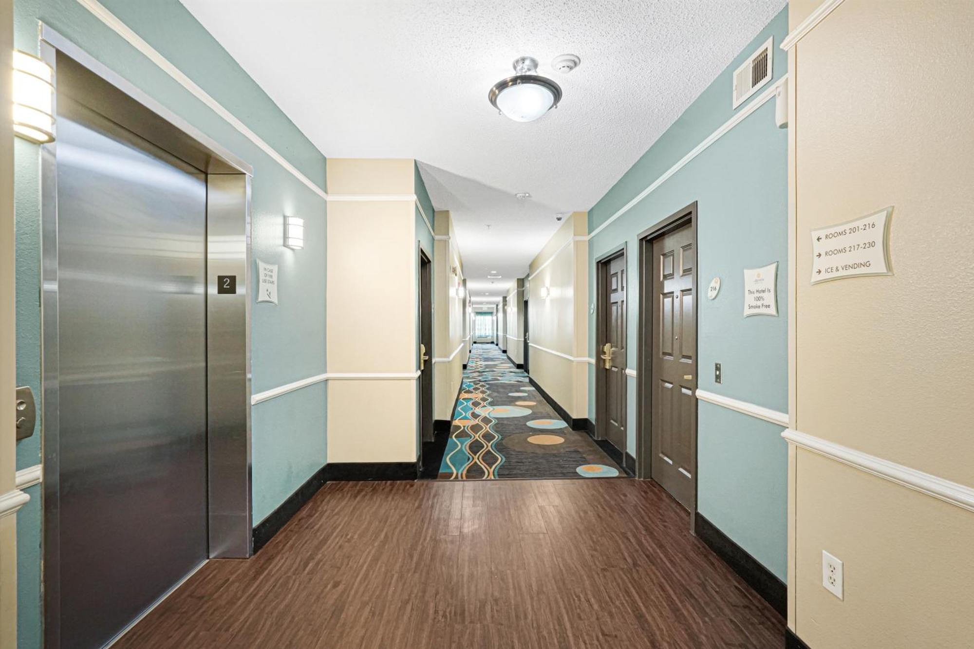 La Quinta By Wyndham Houston Hobby Airport Hotell Exteriör bild